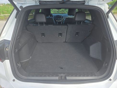 Used 2024 Chevrolet Equinox RS FWD image 20