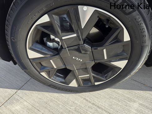 New 2026 Kia Sportage SX image 8