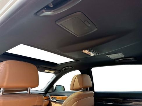 Used 2015 BMW 740Li xDrive image 12