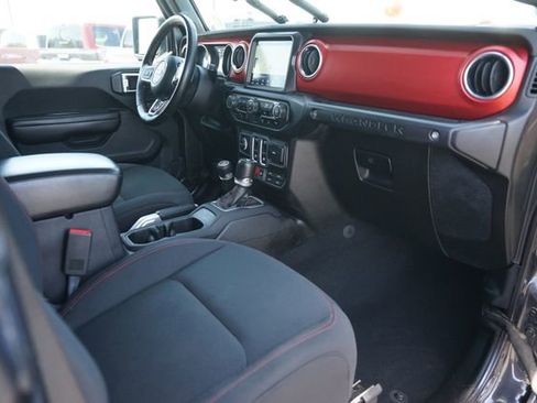 Used 2018 Jeep Wrangler Rubicon AWD/4WD image 13