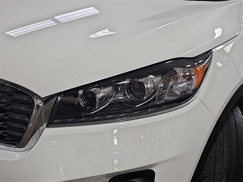 Used 2019 Kia Sorento EX image 37