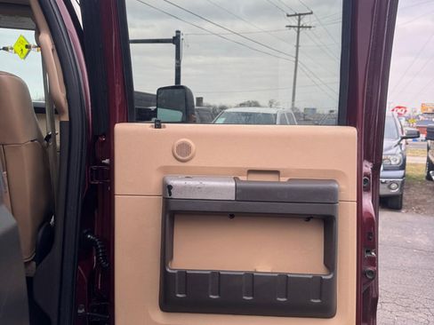 Used 2013 Ford F350 Lariat w/ Chrome Pkg image 17