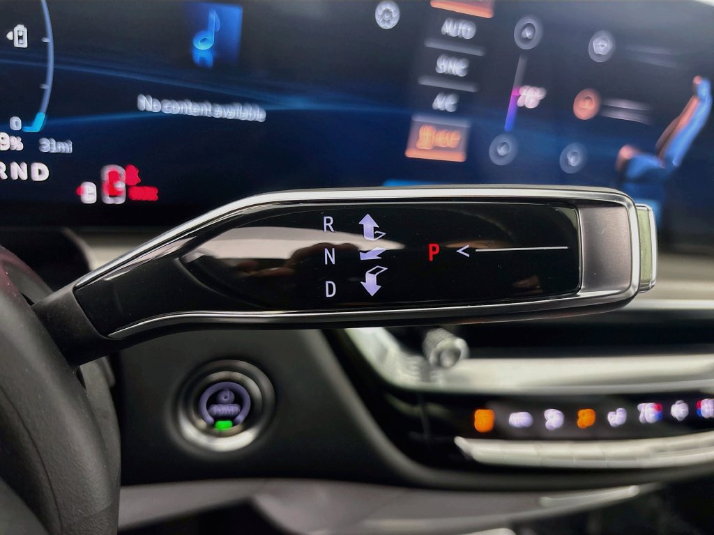 Certified 2024 Cadillac Lyriq Luxury AWD/4WD image 20