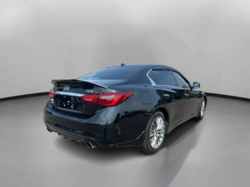 Used 2018 INFINITI Q50 Luxe w/ Essential Package (3.0T Luxe) AWD/4WD image 9