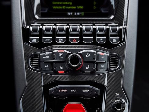 Used 2016 Lamborghini Aventador LP 750-4 Superveloce AWD/4WD image 68