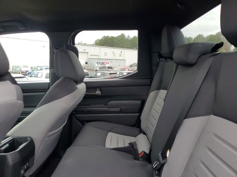 Used 2025 Toyota Tacoma TRD Sport image 10