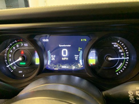 Used 2024 Jeep Wrangler Unlimited Rubicon 4xe AWD/4WD image 24