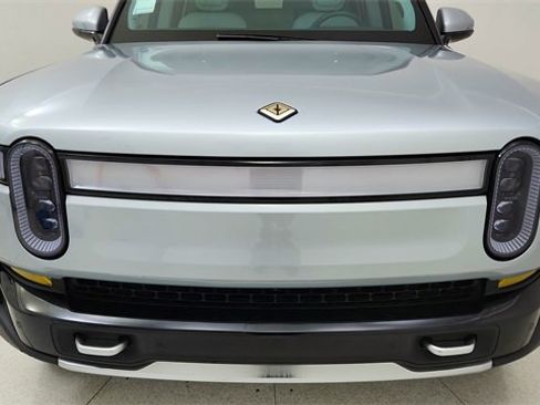 Used 2023 Rivian R1S Launch Edition image 8