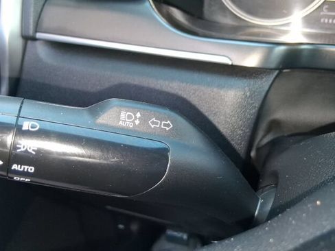 Used 2021 Kia Sorento LX AWD/4WD image 29