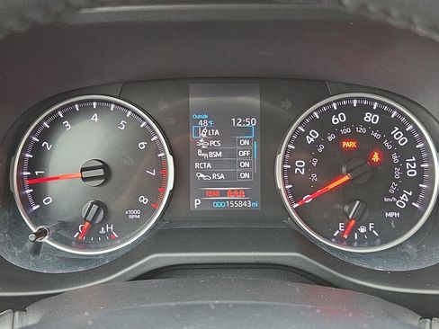 Used 2021 Toyota RAV4 XLE Premium image 32