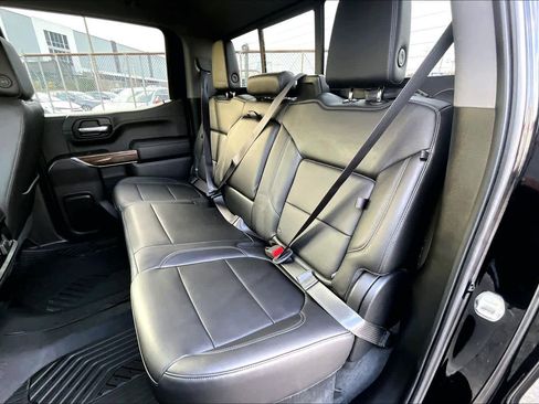 Used 2021 Chevrolet Silverado 1500 LT Trail Boss w/ Convenience Package II image 18