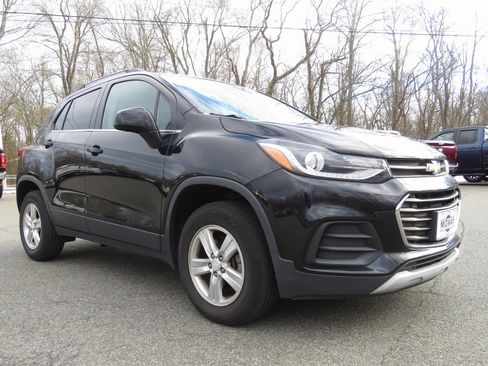Used 2019 Chevrolet Trax LT image 3