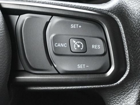 Used 2022 Jeep Wrangler Unlimited Sport AWD/4WD image 7