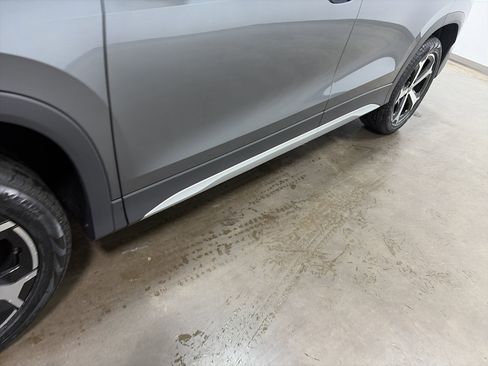 New 2026 Volkswagen Tiguan SE image 10