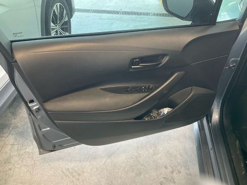 Used 2025 Toyota Corolla LE FWD image 10
