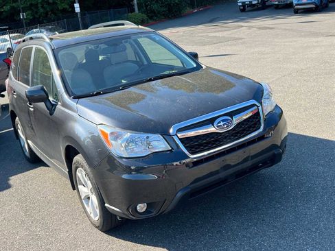 Used 2016 Subaru Forester 2.5i Premium image 3