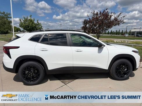 New 2026 Chevrolet Trax LT FWD image 24