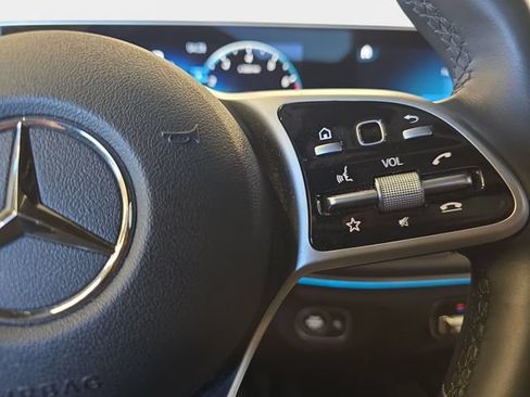 Used 2021 Mercedes-Benz GLS 450 4MATIC image 22