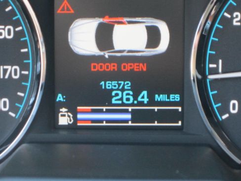 Used 2013 Jaguar XF image 30