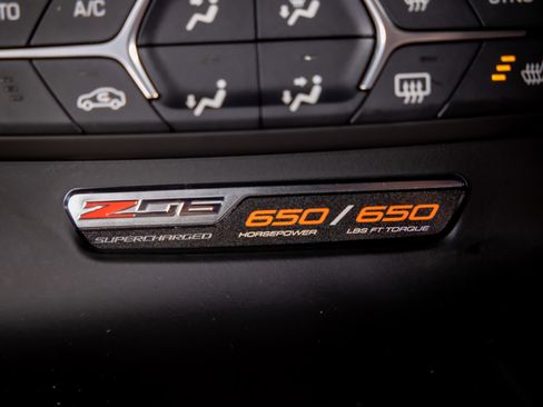 Used 2016 Chevrolet Corvette Z06 w/ 2LZ Preferred Equipment Group image 28