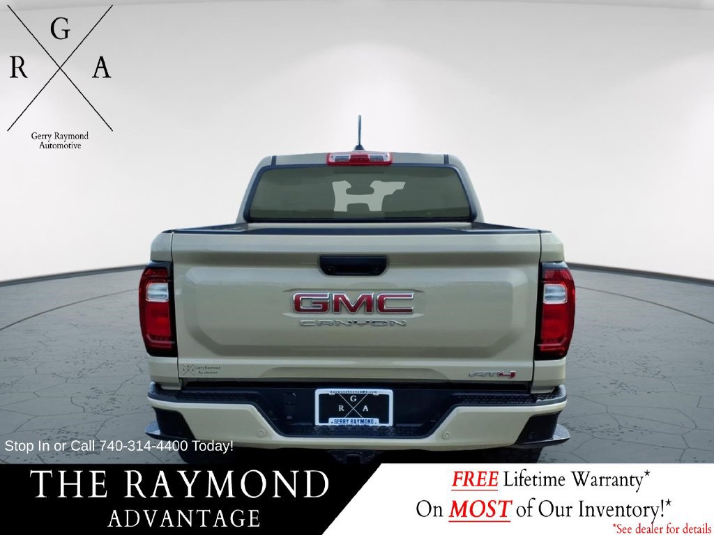 Used 2024 GMC Canyon AT4 w/ Technology Package AWD/4WD image 4