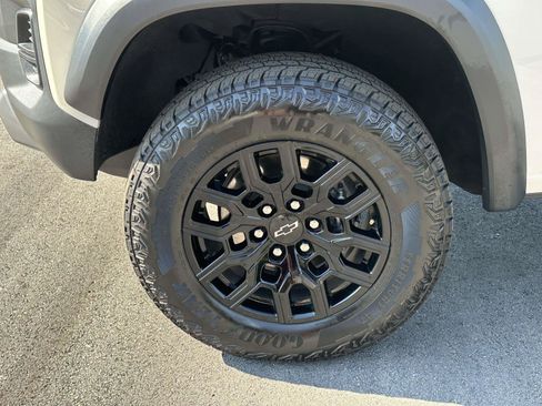 Used 2026 Chevrolet Colorado Trail Boss AWD/4WD image 27