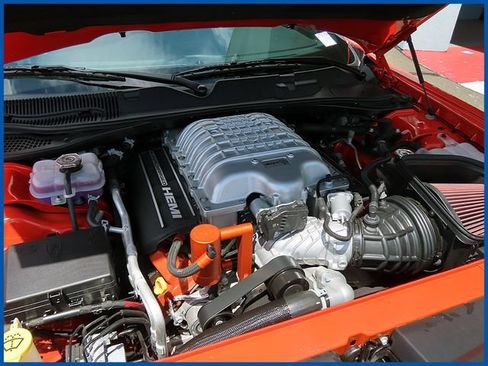 Used 2023 Dodge Challenger SRT Hellcat w/ Driver Convenience Group RWD image 18