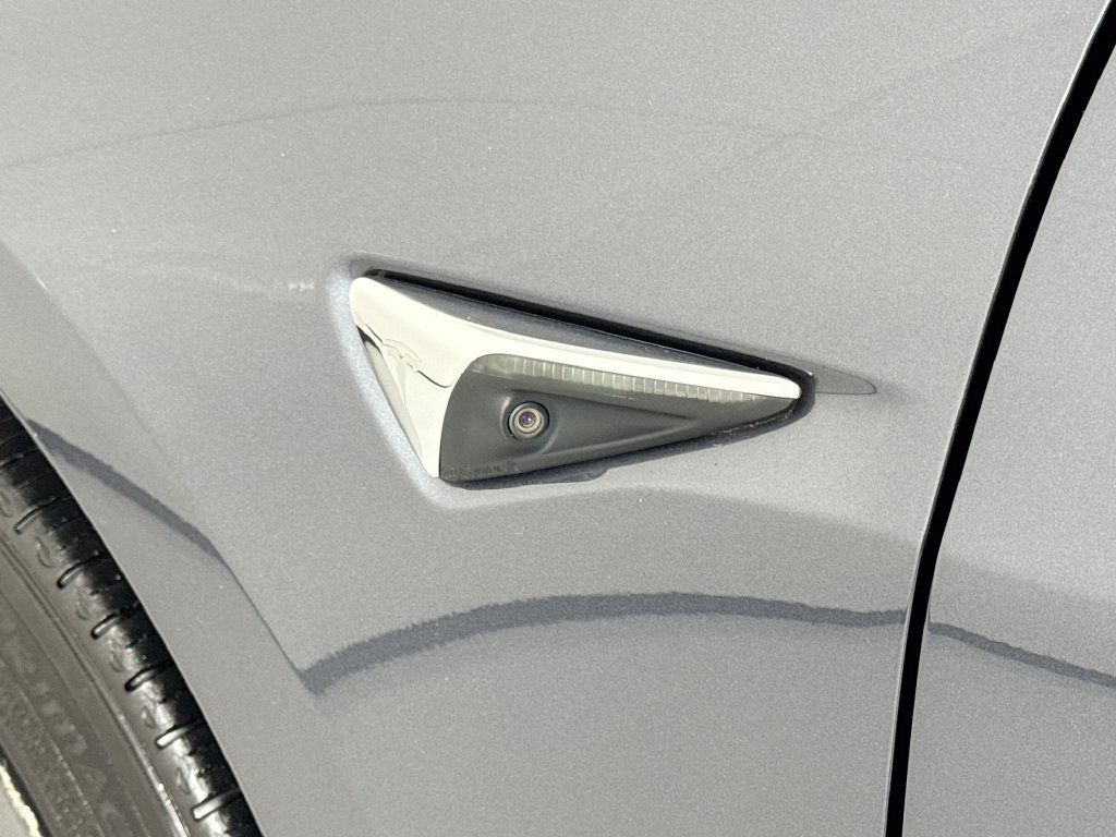 Used 2018 Tesla Model 3 Mid Range RWD image 9