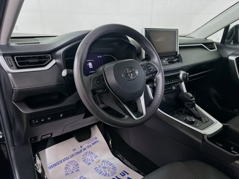Used 2024 Toyota RAV4 AWD Hybrid image 9