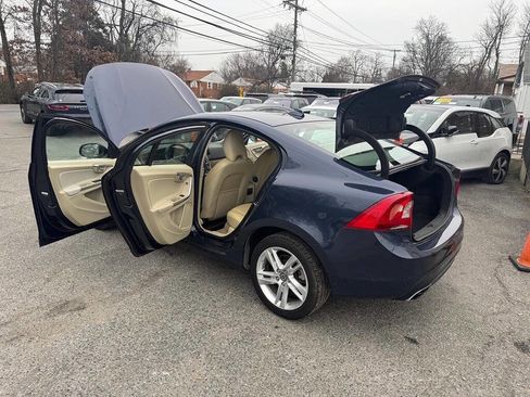 Used 2014 Volvo S60 T5 image 3