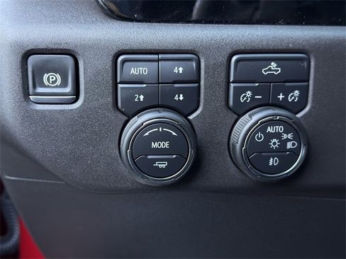 Certified 2024 Chevrolet Silverado 1500 LT Trail Boss w/ Convenience Package II image 23