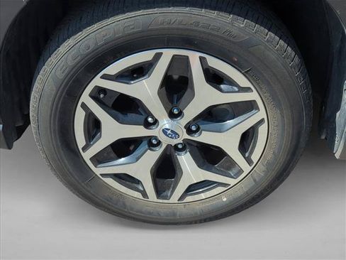 Used 2024 Subaru Forester Premium AWD/4WD image 25