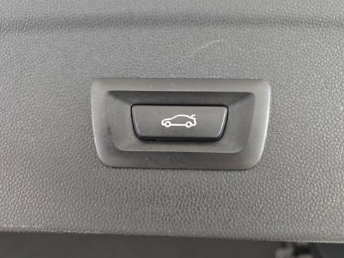 Certified 2023 BMW iX xDrive50 image 29