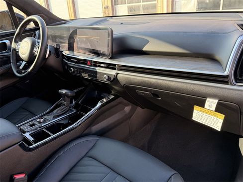 New 2025 Kia Sorento SX Prestige image 30