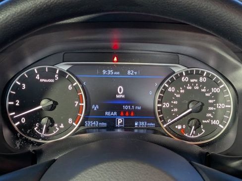 Used 2024 Nissan Altima 2.5 SV FWD image 26