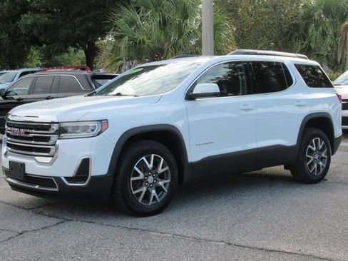 Used 2023 GMC Acadia SLE w/ Driver Convenience Package AWD/4WD image 3