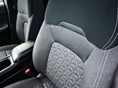 Certified 2025 Nissan Kicks SV AWD/4WD image 22