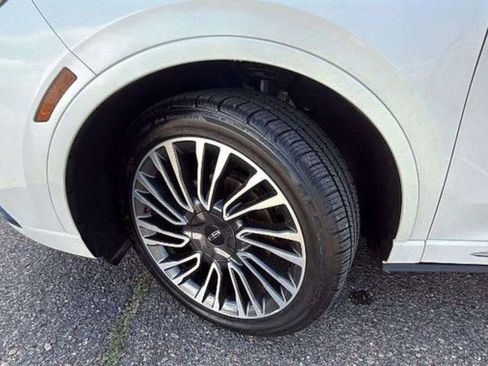 Used 2021 Lincoln Corsair Reserve w/ Sport Package image 26