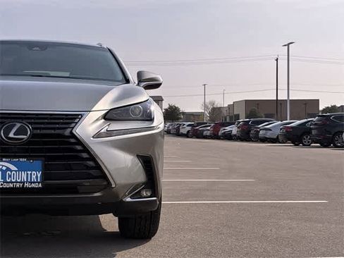 Used 2019 Lexus NX 300 FWD image 11