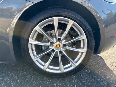 Used 2018 Porsche 718 Boxster image 21