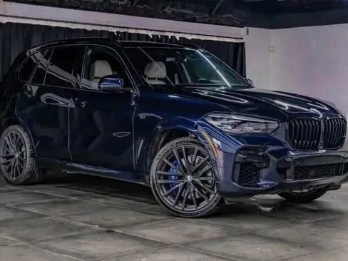 Used 2022 BMW X5 M50i w/ Premium Package image 8