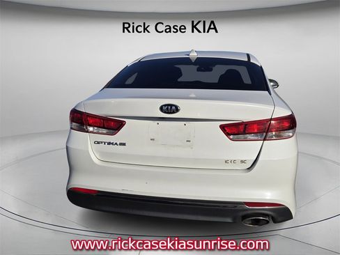 Used 2017 Kia Optima LX image 5