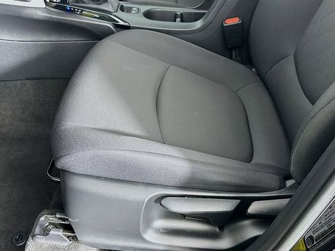 Used 2024 Toyota Corolla Cross LE image 26