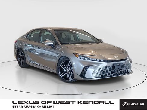 Used 2025 Toyota Camry XSE w/ Premium Plus Package FWD image 1