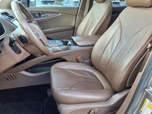 Used 2017 Lincoln MKX Reserve w/ Driver Assistance Package image 23