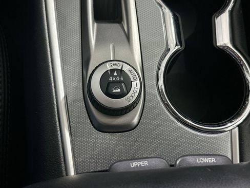 Used 2017 Nissan Pathfinder SL w/ SL Tech Package image 29