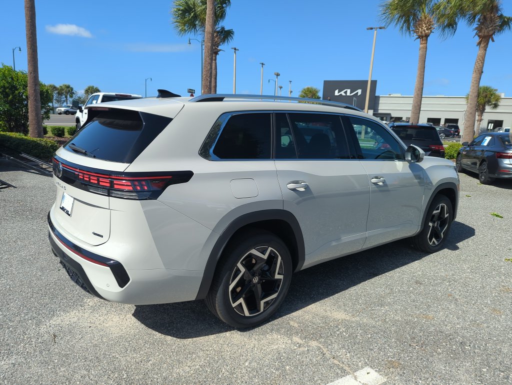 New 2027 Volkswagen Atlas SEL R-Line AWD/4WD image 6