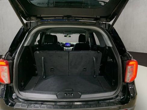 Used 2022 Ford Explorer XLT w/ Equipment Group 202A image 25