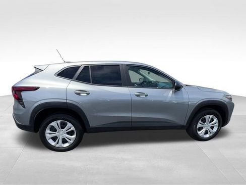 Certified 2026 Chevrolet Trax LS FWD image 7
