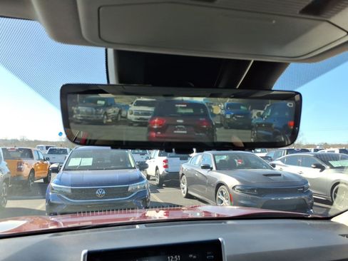 Used 2021 Toyota RAV4 Limited image 22